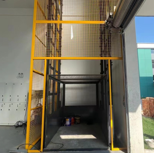 德安导轨式升降机助力物流园破解运输难题